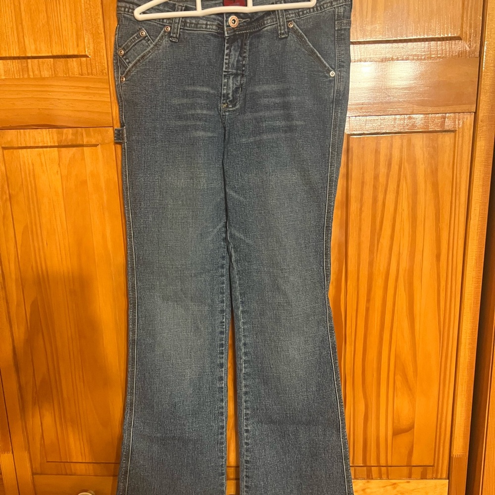 Hotkiss jeans wide leg size 9 fit like a 7 excellent condition.